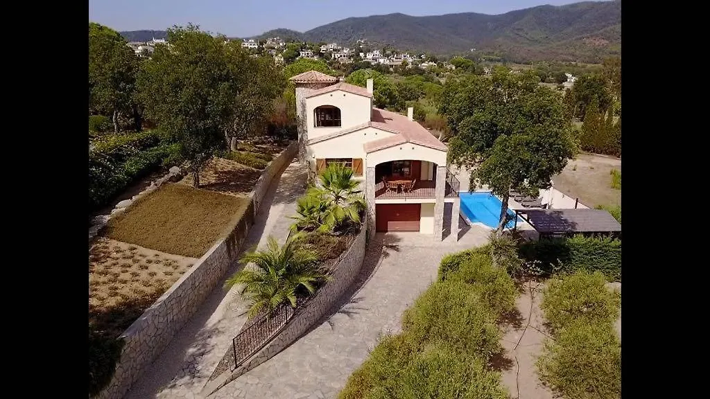 Villa Catalana Калонже